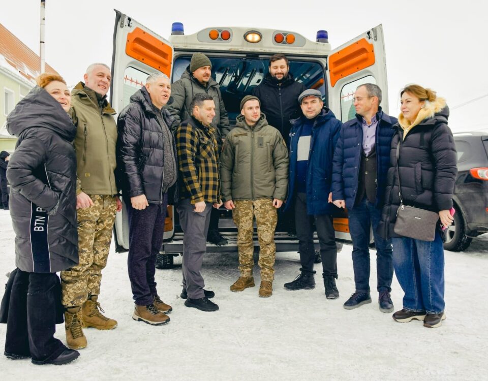 Кіноспілка та Фундація Течія передали карету швидкої 1020 ЗРАП