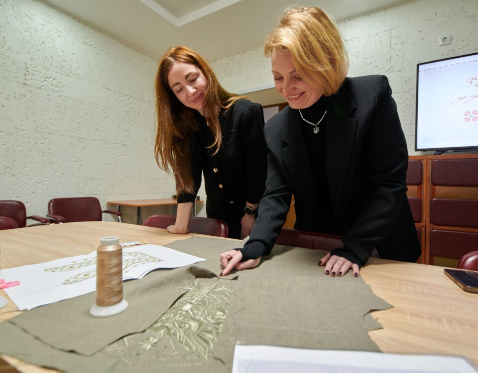 Проєкт «Вишиванка для героя»